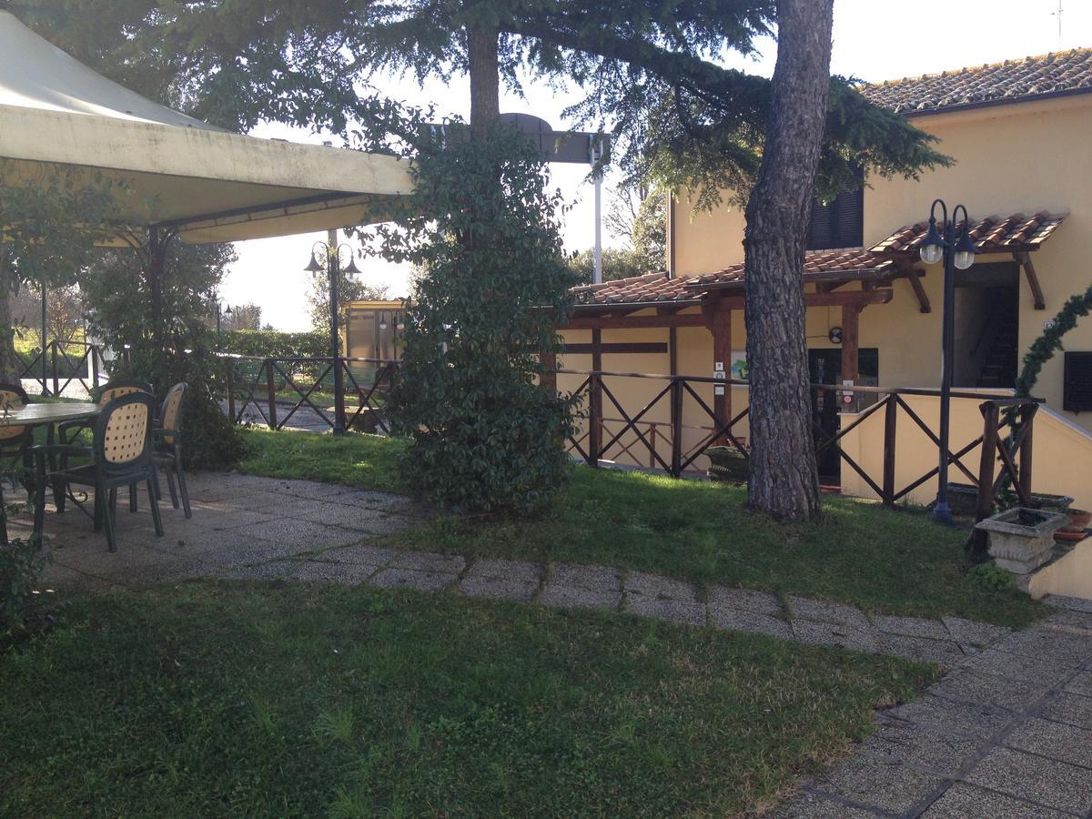 Отель La Collina Перуджа Экстерьер фото